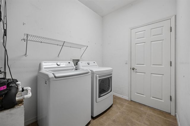 1452 KENSINGTON WOODS DRIVE, Lutz, FL 33549