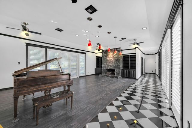 3102 Breezy Pines Court, Kingwood, TX 77339