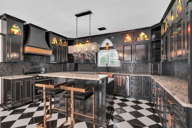 3102 Breezy Pines Court, Kingwood, TX 77339