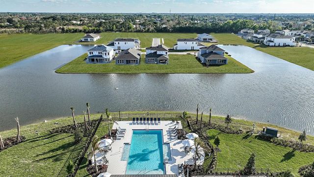 597 SE Ranch Oak Circle, Port St. Lucie, FL 34984