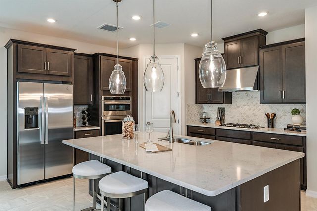 597 SE Ranch Oak Circle, Port St. Lucie, FL 34984