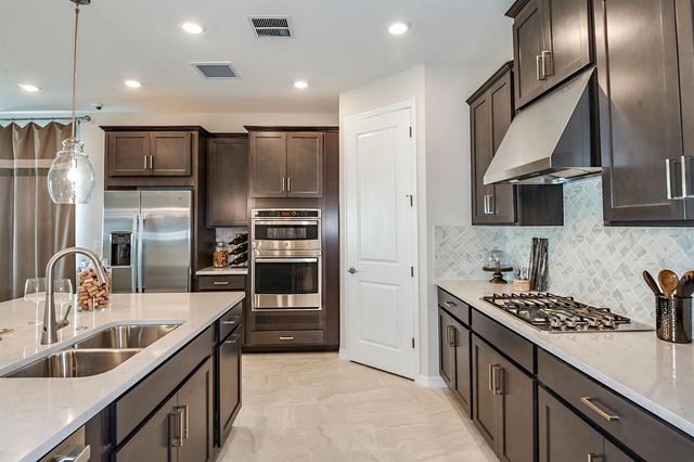 597 SE Ranch Oak Circle, Port St. Lucie, FL 34984