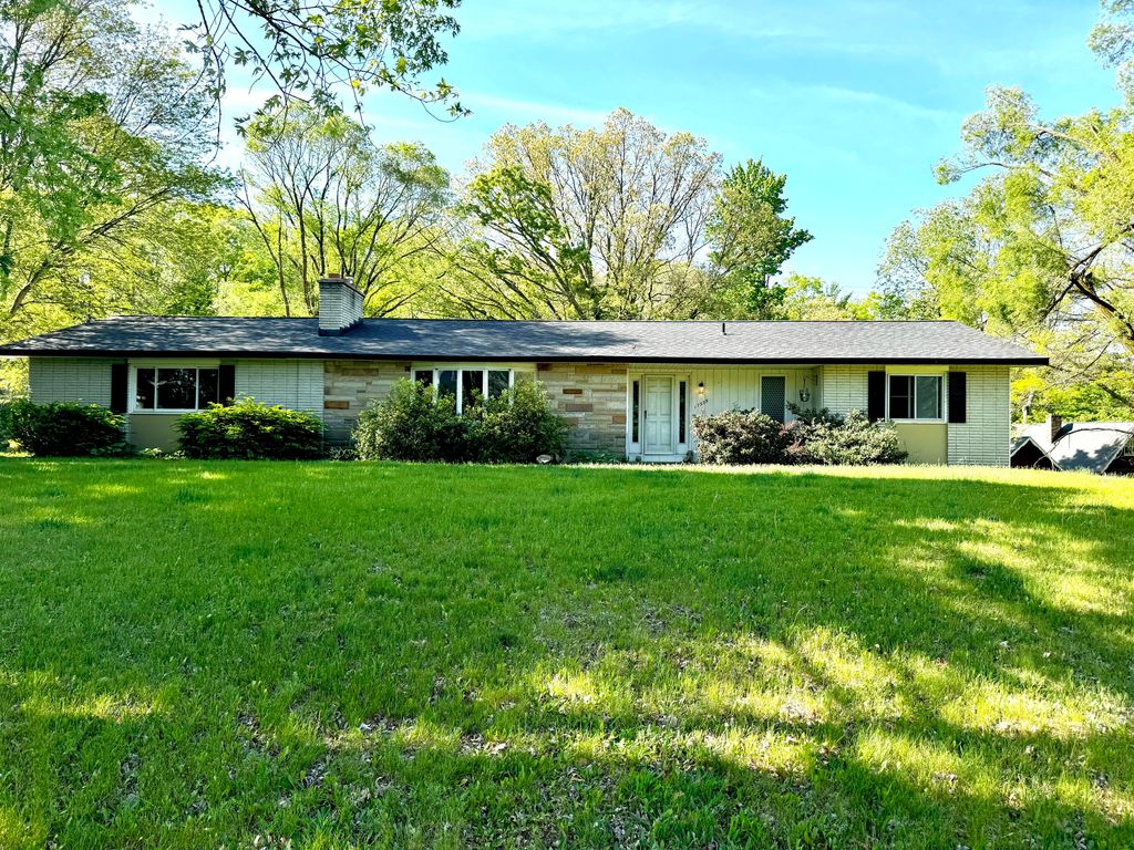 17339 Mckinley Road, Big Rapids, MI 49307