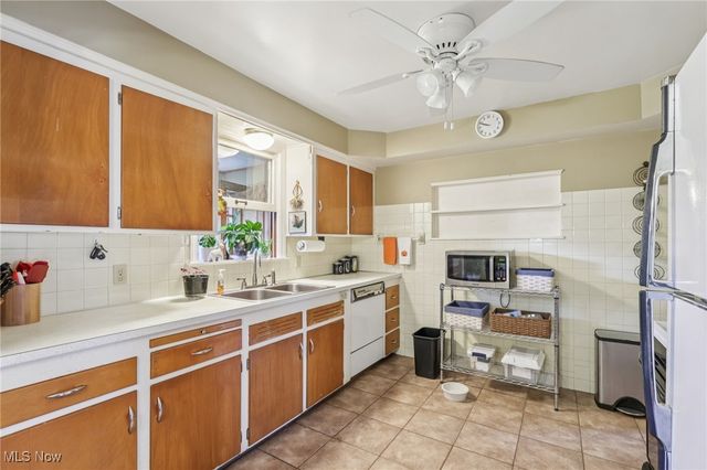 21763 Hillsdale Avenue, Fairview Park, OH 44126