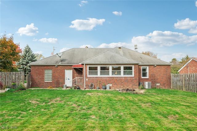 21763 Hillsdale Avenue, Fairview Park, OH 44126