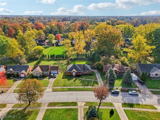 21763 Hillsdale Avenue, Fairview Park, OH 44126