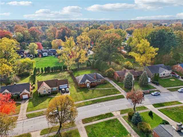 21763 Hillsdale Avenue, Fairview Park, OH 44126