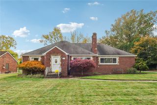 21763 Hillsdale Avenue, Fairview Park, OH 44126