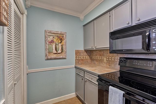 12500 Melville Drive 320B, Montgomery, TX 77356
