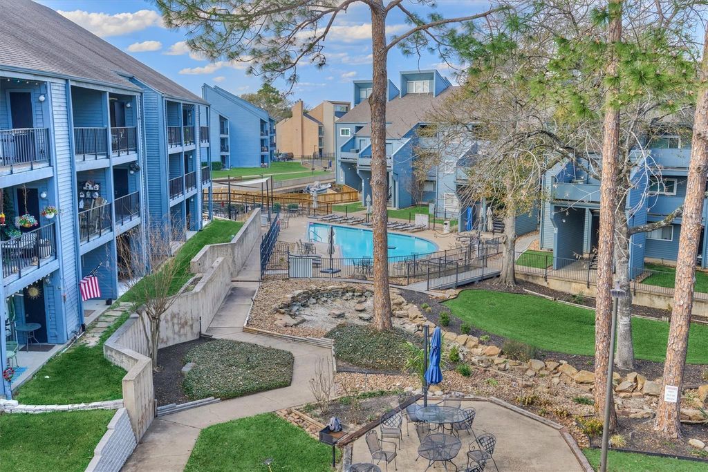 12500 Melville Drive 320B, Montgomery, TX 77356