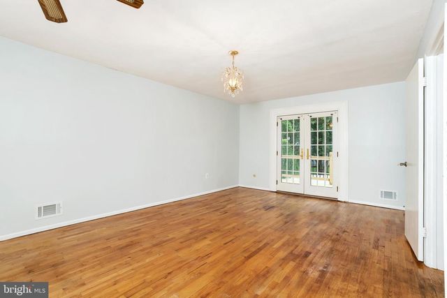22 TERRAPIN LA, Hamilton, NJ 08619