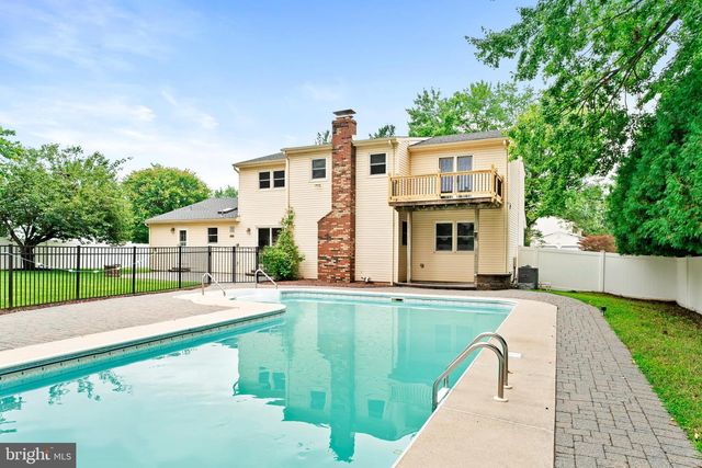 22 TERRAPIN LA, Hamilton, NJ 08619