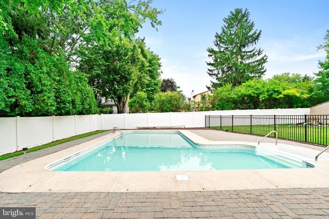 22 TERRAPIN LA, Hamilton, NJ 08619