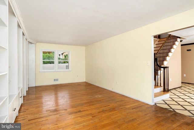 22 TERRAPIN LA, Hamilton, NJ 08619