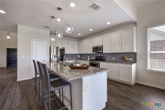 521 Middle Brook Drive, Leander, TX 78641