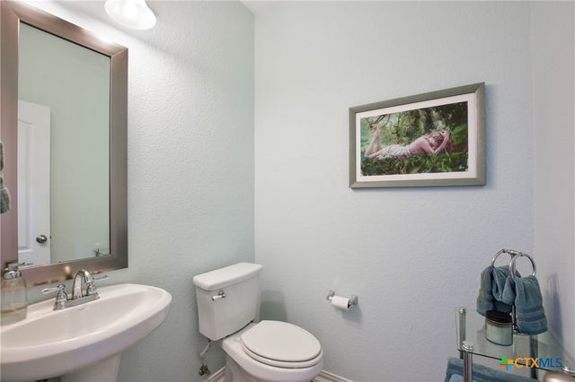 521 Middle Brook Drive, Leander, TX 78641