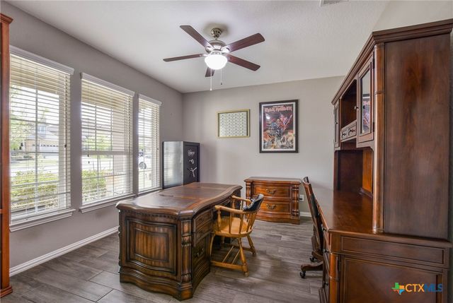521 Middle Brook Drive, Leander, TX 78641