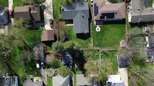 400 Becking Avenue, Woodstock, IL 60098