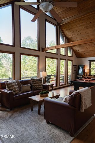 2201 Hideaway Way, Sevierville, TN 37876