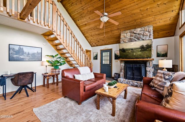 2201 Hideaway Way, Sevierville, TN 37876