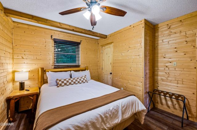 2201 Hideaway Way, Sevierville, TN 37876