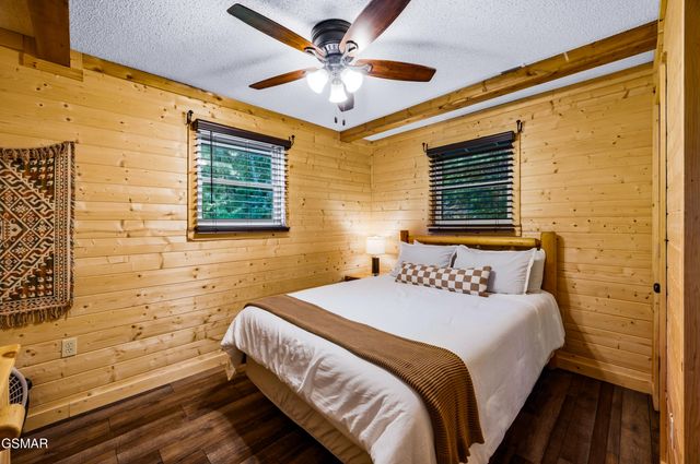 2201 Hideaway Way, Sevierville, TN 37876