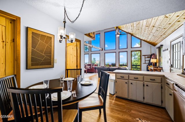2201 Hideaway Way, Sevierville, TN 37876