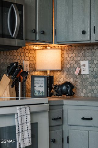 2201 Hideaway Way, Sevierville, TN 37876