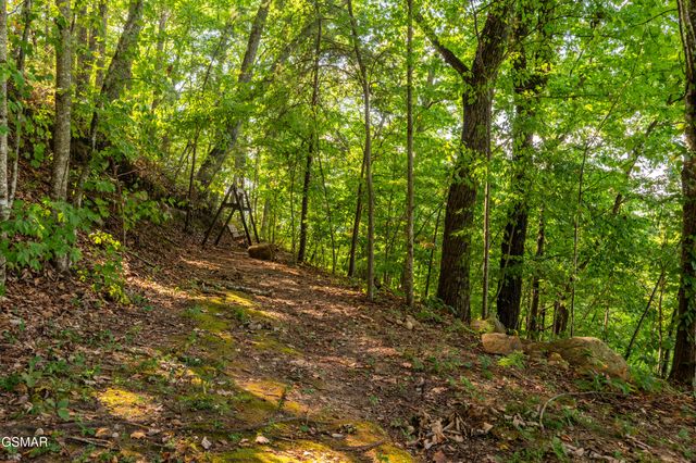 2201 Hideaway Way, Sevierville, TN 37876