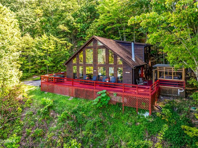 2201 Hideaway Way, Sevierville, TN 37876