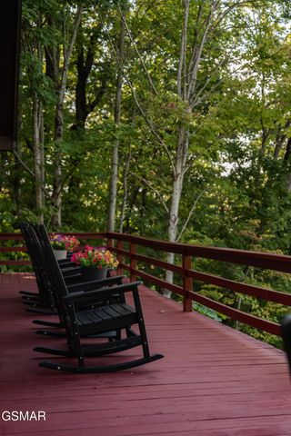 2201 Hideaway Way, Sevierville, TN 37876