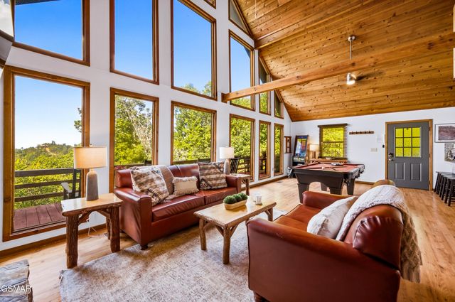2201 Hideaway Way, Sevierville, TN 37876