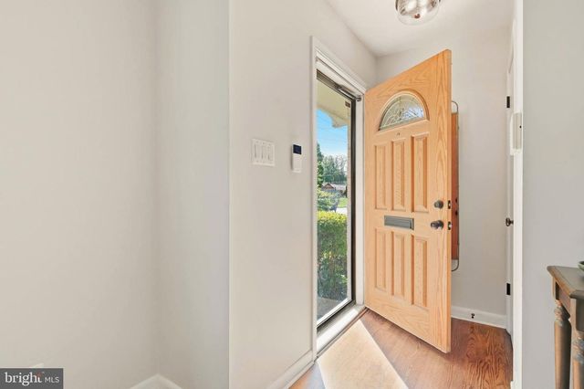 14008 PARKLAND DR, Rockville, MD 20853