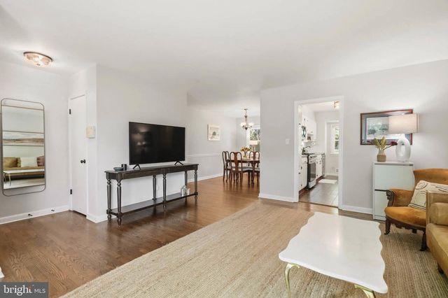 14008 PARKLAND DR, Rockville, MD 20853