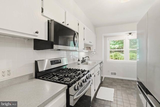 14008 PARKLAND DR, Rockville, MD 20853