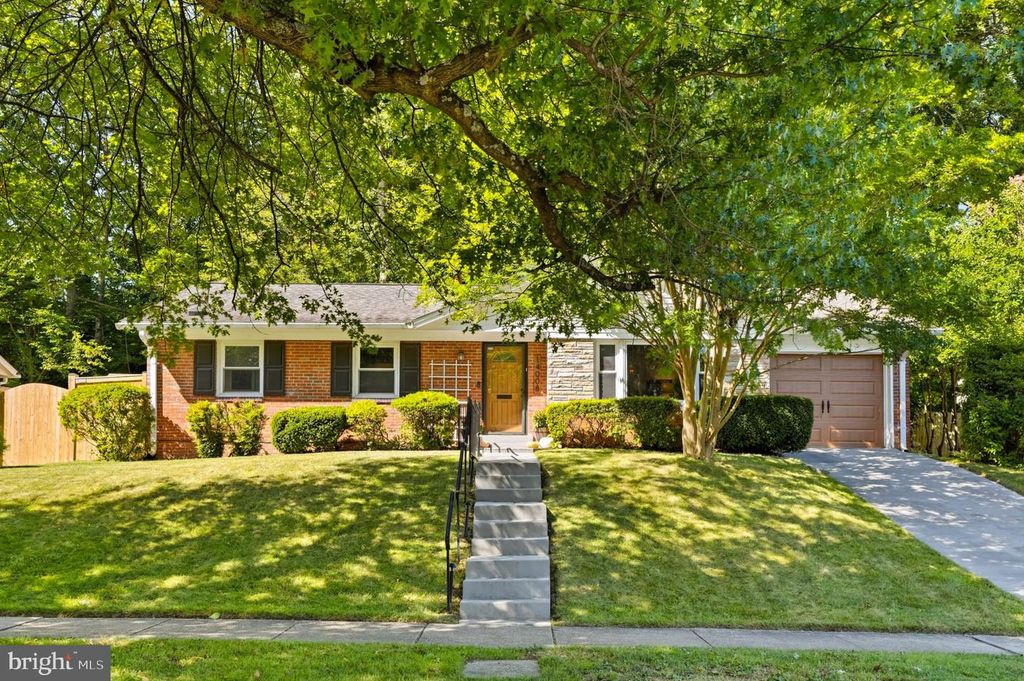 14008 PARKLAND DR, Rockville, MD 20853
