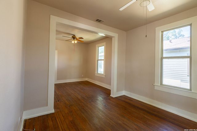 105 Aganier Ave, San Antonio, TX 78212