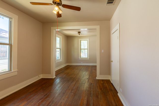 105 Aganier Ave, San Antonio, TX 78212