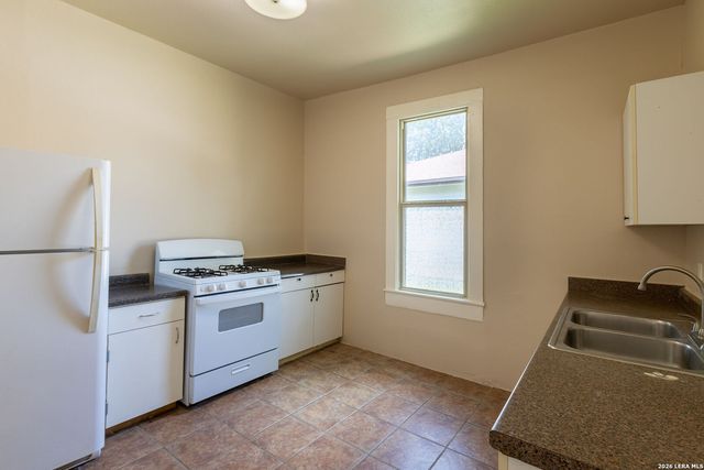 105 Aganier Ave, San Antonio, TX 78212