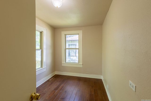 105 Aganier Ave, San Antonio, TX 78212
