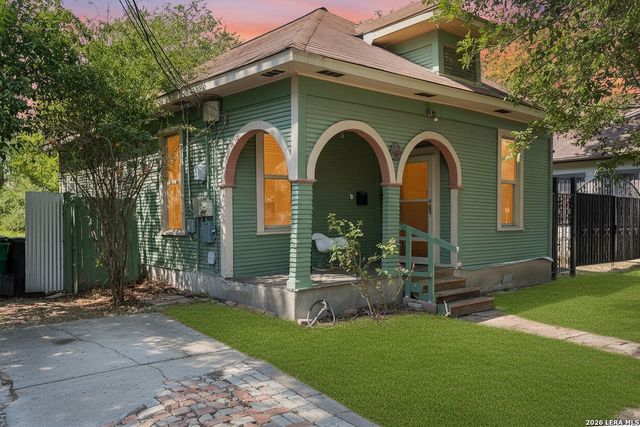 105 Aganier Ave, San Antonio, TX 78212