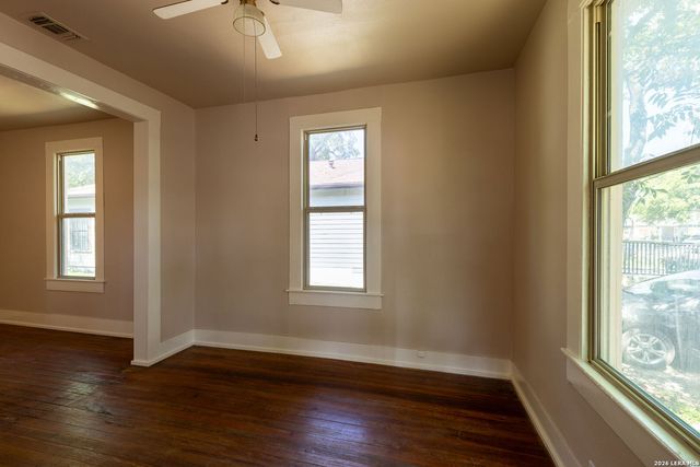 105 Aganier Ave, San Antonio, TX 78212