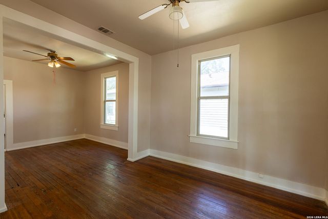 105 Aganier Ave, San Antonio, TX 78212