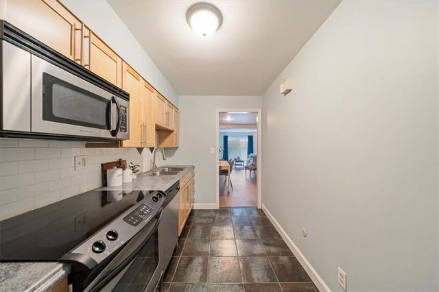 4426 Jarboe Street 1, Kansas City, MO 64111