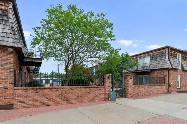 4426 Jarboe Street 1, Kansas City, MO 64111