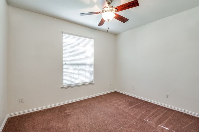 2301 Prairie Glen Street, Lewisville, TX 75056