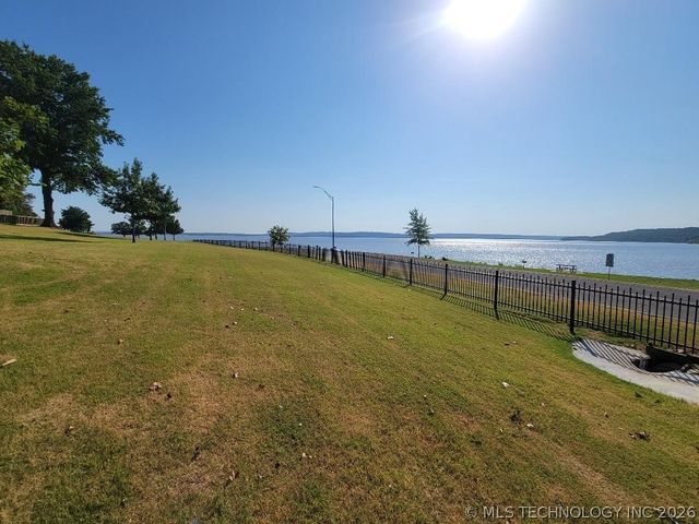 7018 Lakeshore 18, Eufaula, OK 74432