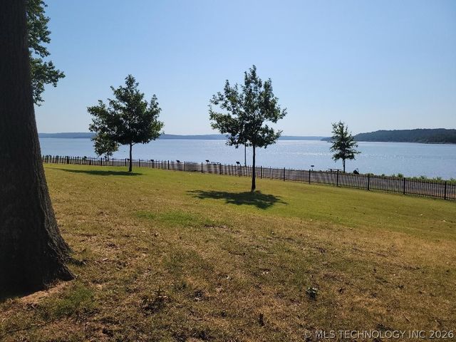 7018 Lakeshore 18, Eufaula, OK 74432