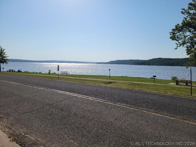 7018 Lakeshore 18, Eufaula, OK 74432