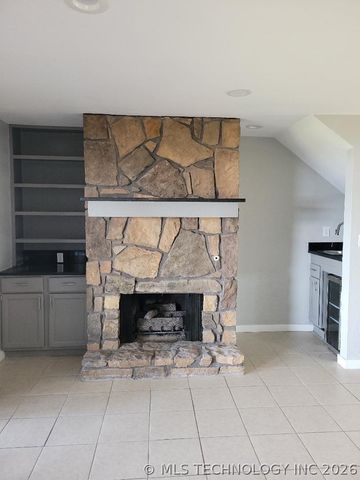 7018 Lakeshore 18, Eufaula, OK 74432